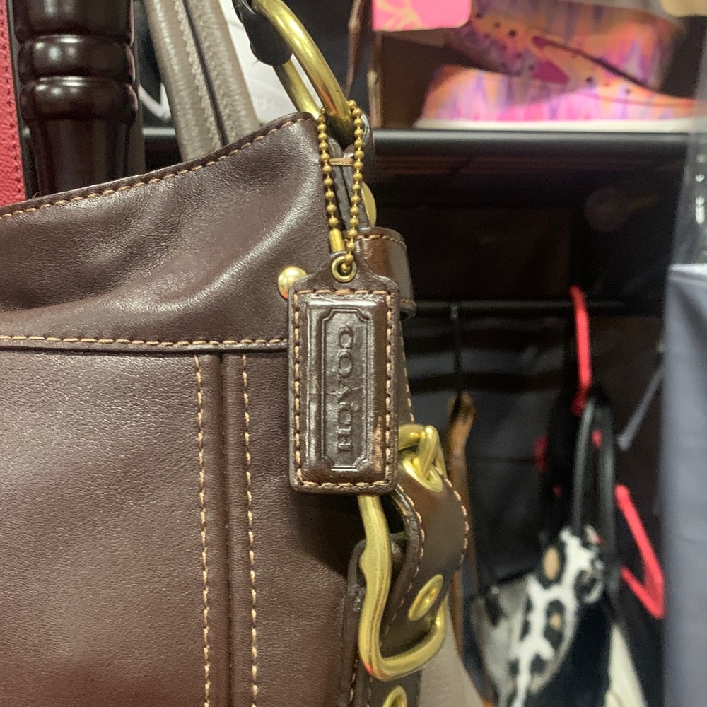 Coach Chocolate Brown Leather Shoulder Bag with Brass Hardware - Picture 3 of 8